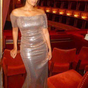Nicole Miller floor length metallic sequin gown Sz 4 off shoulder